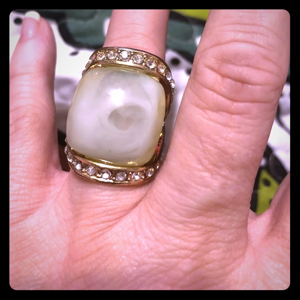 Beautiful stoned ring